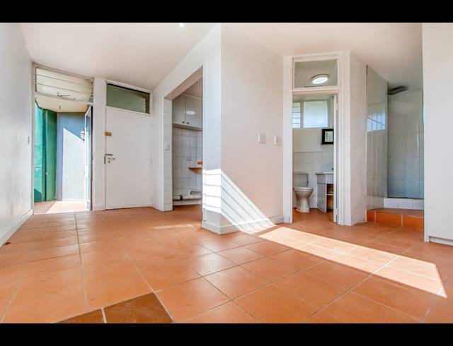 1 BEDROOM APARTMENT FOR SALE IN THE GARDENS